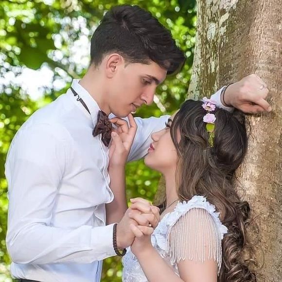 Meet your Posher, Amanda - Picture 1 of 1